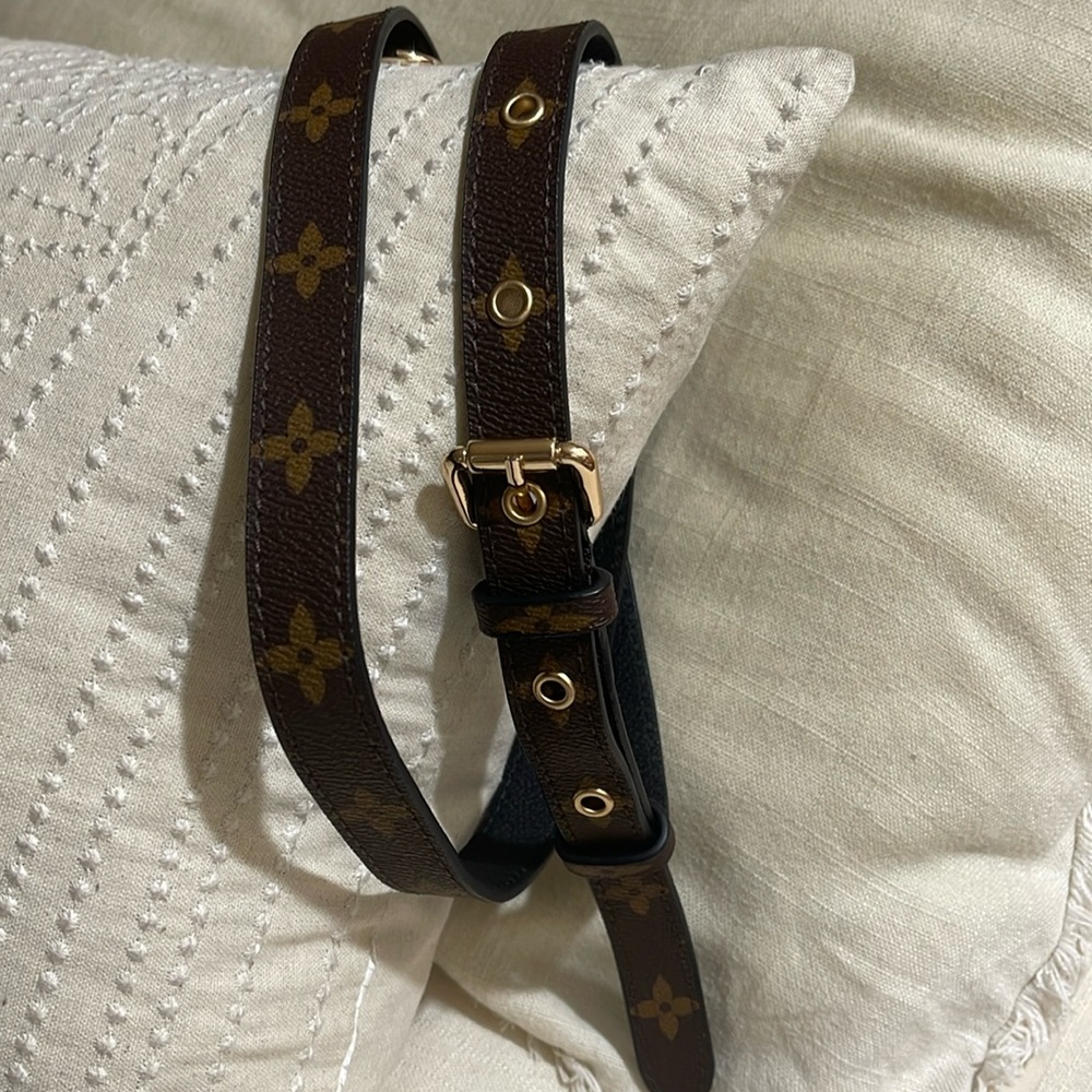 COPY - Adjustable replacement strap bought of Etsy never used.